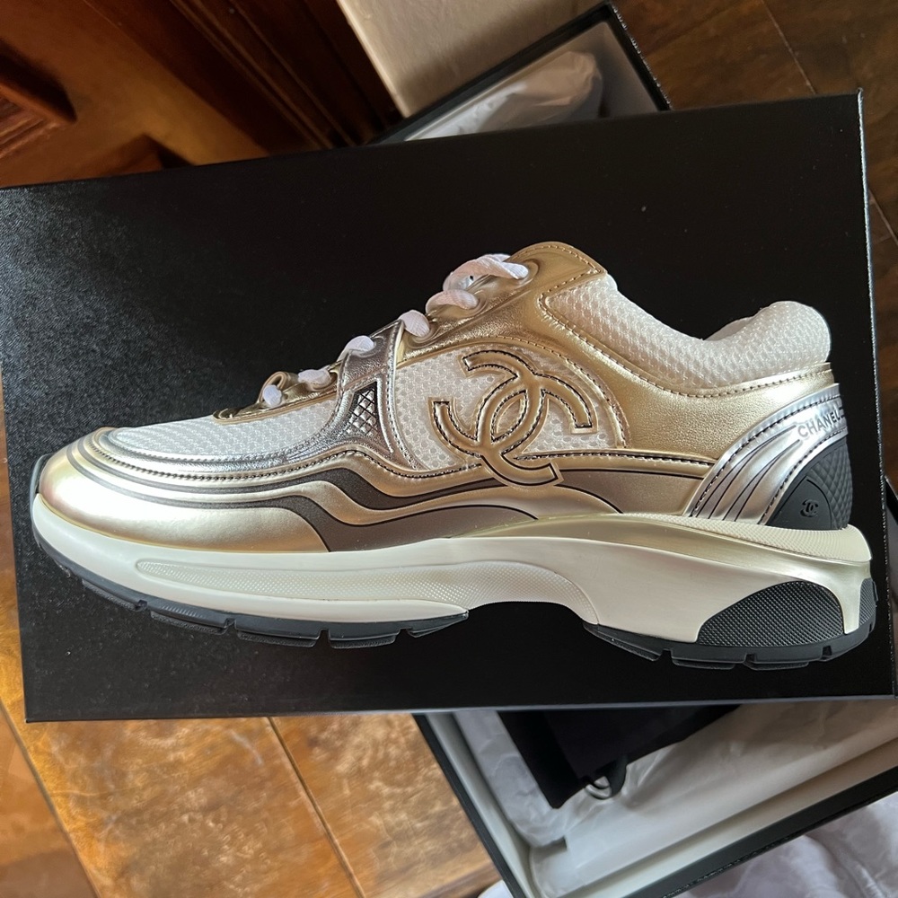 CHANEL 23C Sneakers Trainers Shoes Silver Gold White CC NEW in box 38.5